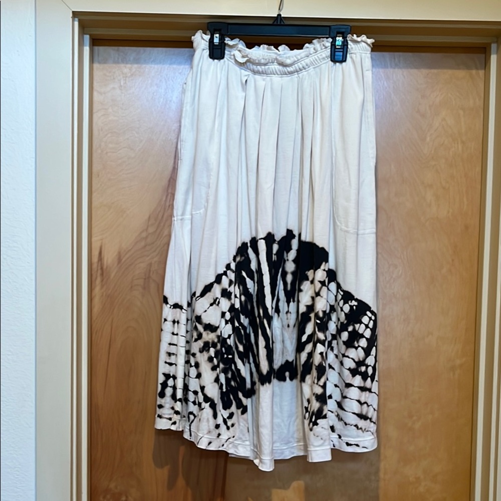 Elegant Black and White Raquel Allegra Women's Skirt